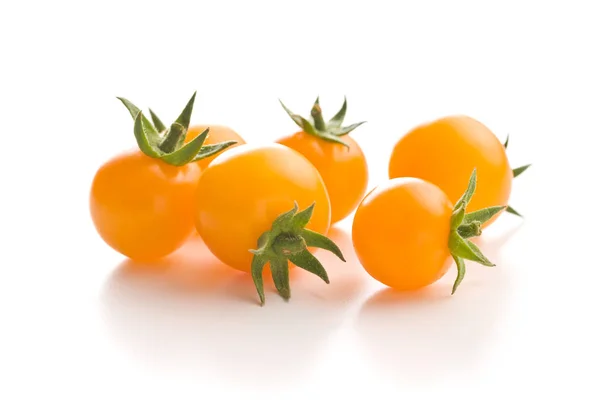 Leckere Gelbe Tomaten Isoliert Auf Weißem Hintergrund — Stockfoto