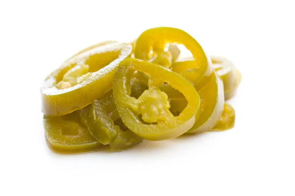 Sneetjes Bewaarde Jalapeno Peper Geïsoleerd Witte Achtergrond — Stockfoto