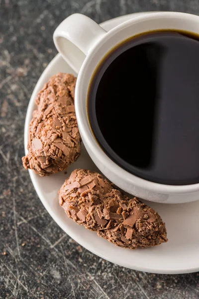 Schokoladenpralinen Und Kaffeetasse — Stockfoto