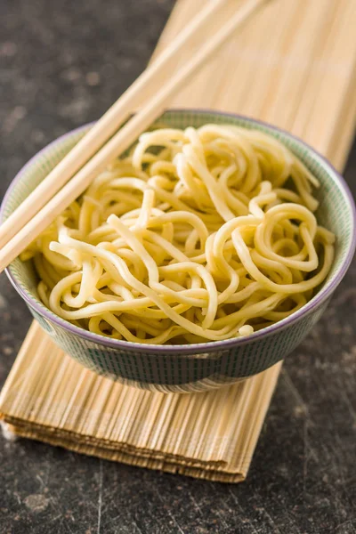 Tagliatelle Cinesi Cotte Ciotola — Foto Stock