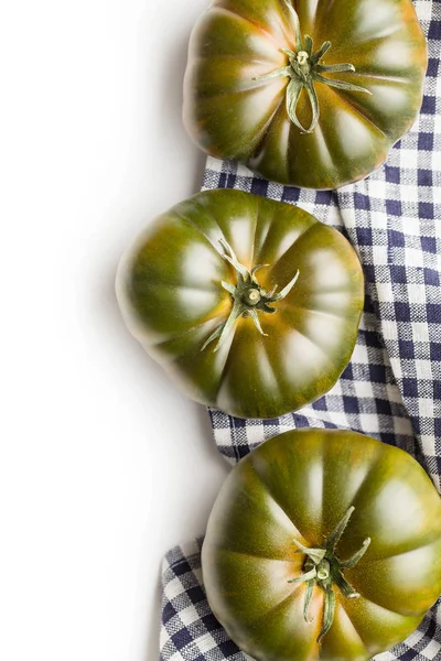 Donkere Brandywine Tomaten Geïsoleerd Witte Achtergrond — Stockfoto