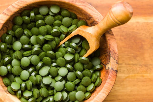 Grön Chlorella Piller Eller Gröna Korn Piller Skål — Stockfoto