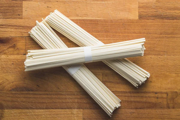 Raw Udon Noodles Wooden Table Top View — Stock Photo, Image