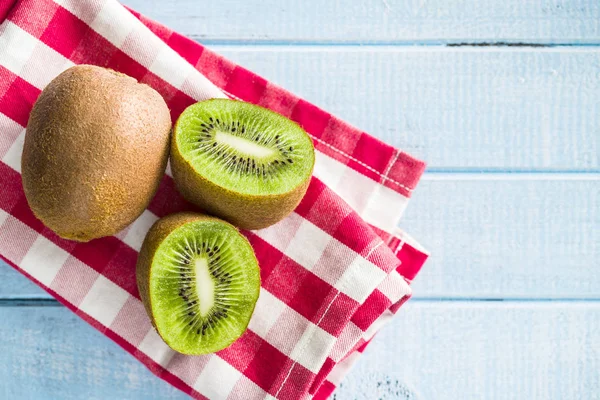 Gesneden kiwi vruchten. — Stockfoto