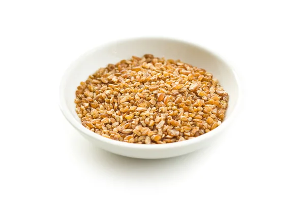 Granos secos de trigo bulgur . — Foto de Stock