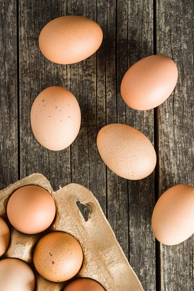 Huevos de pollo crudos. —  Fotos de Stock