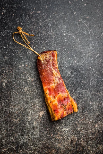 Viande fumée. Savoureux bacon . — Photo