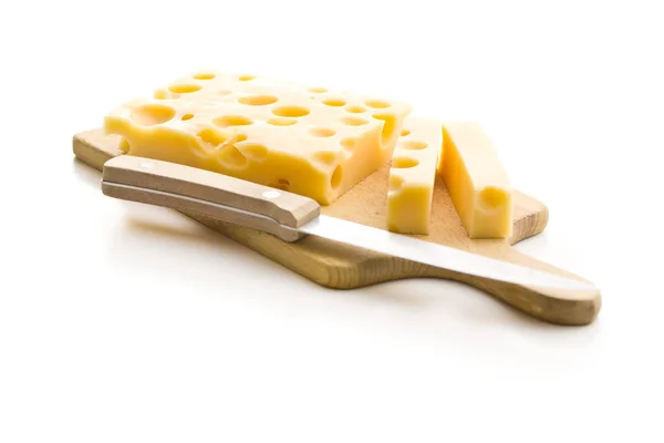 Bloque de sabroso queso. — Foto de Stock