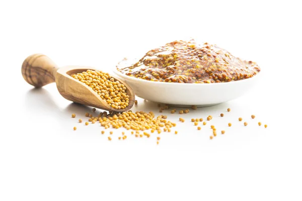 Mostaza de grano entero y semillas de mostaza . — Foto de Stock