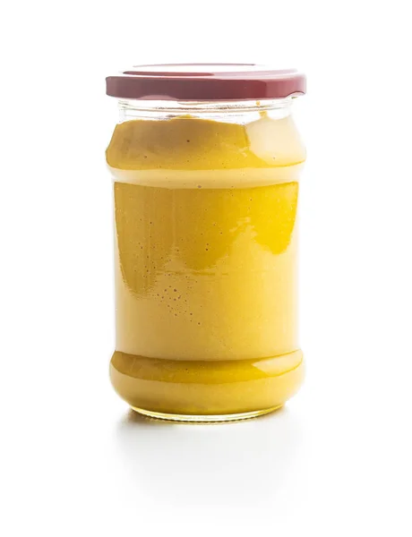 Žlutá hořčice ve sklenici. — Stock fotografie