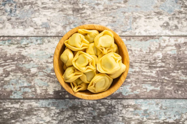 Tortellini Pasta Italian Stuffed Pasta Wooden Bowl Top View — Stock Photo, Image
