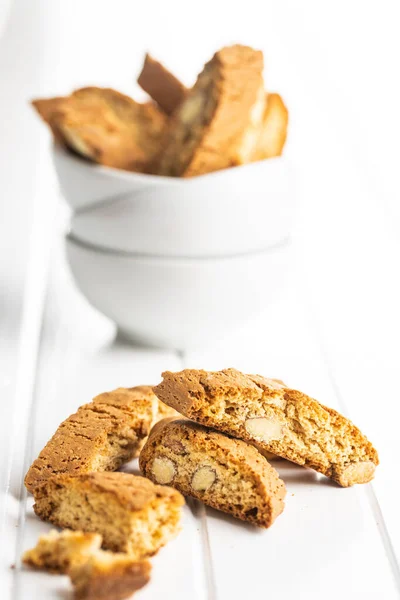 Süße Italienische Cantuccini Kekse Mandelgebäck Auf Weißem Tisch — Stockfoto