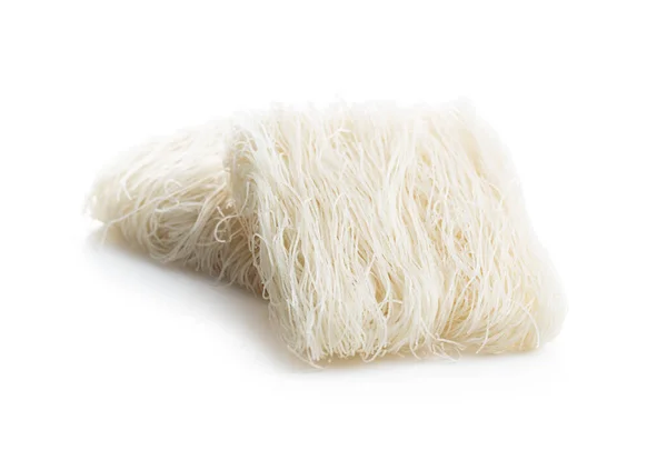Ungekochte Weiße Reisnudeln Isoliert Auf Weißem Hintergrund — Stockfoto