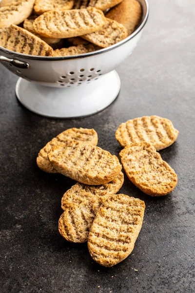 Pão Rusk Pão Fritar Seco Mesa Cozinha — Fotografia de Stock