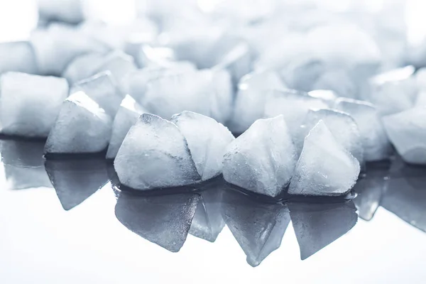 Много Кубиков Холодного Льда — стоковое фото