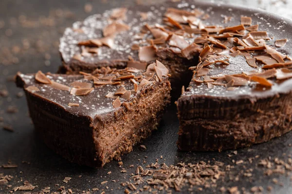 Süßer Schokoladenkäsekuchen Auf Schwarzem Tisch — Stockfoto