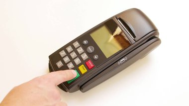 ödeme terminali - parmak PIN kodunu girme
