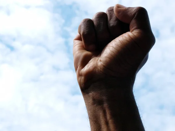 Fotografia Mão Apertada Afro Americano Punho Para Simbolizar Poder Orgulho — Fotografia de Stock