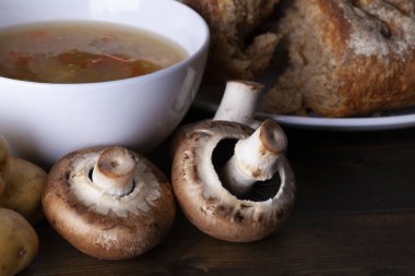 Sağlıklı ev yapımı sebze çorbası 7144