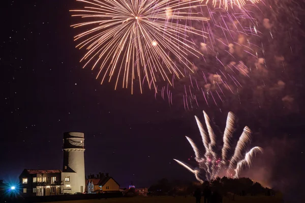 Bonfire Night förarbeten över fyren i Norfolk Stockbild