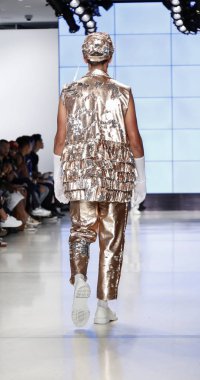 New York, Ny, Amerika Birleşik Devletleri - 9 Temmuz 2018: Bir model yürür pist Alessandro Trincone ilkbahar/yaz 2019 pist gösterisi sırasında Ny moda haftası için: Mens Cadillac House, Manhattan