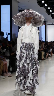 New York, Ny, Amerika Birleşik Devletleri - 9 Temmuz 2018: Bir model yürür pist Alessandro Trincone ilkbahar/yaz 2019 pist gösterisi sırasında Ny moda haftası için: Mens Cadillac House, Manhattan