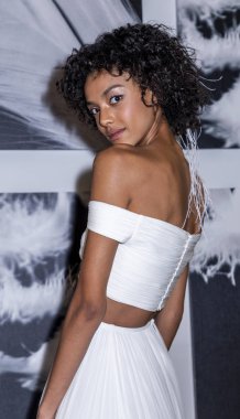 New York, Ny, Amerika Birleşik Devletleri - 6 Ekim 2018: Modeli gösterir Studio 525, Manhattan, New York gelin haftasında Atelier Pronovians 2019 sunu için elbiseler