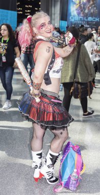 New York, Ny, Amerika Birleşik Devletleri - 5 Ekim 2018: Kate Ogden pozlar Comic Con 2018, Jacob K. Javits Convention Center New York'ta sırasında kostüm. 