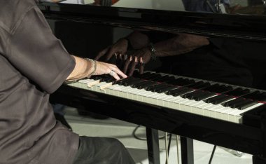 New York, Ny - 13 Ekim 2018: Eddie Palmieri Afro-Karayip caz Altılısı caz Vakfı of America Hudson Studios, Manhattan için ruh için Loft Parti bir gece gerçekleştirir