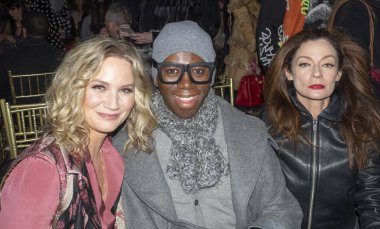 New York, Ny, Amerika Birleşik Devletleri - 11 Şubat 2019: Jennifer Nettles, J. Alexander, Michelle Gomez Cipriani 42nd Street, Manhattan, New York moda haftasında Dennis Basso sonbahar/kış 2019 koleksiyonu için ilk sıraya üzerinde