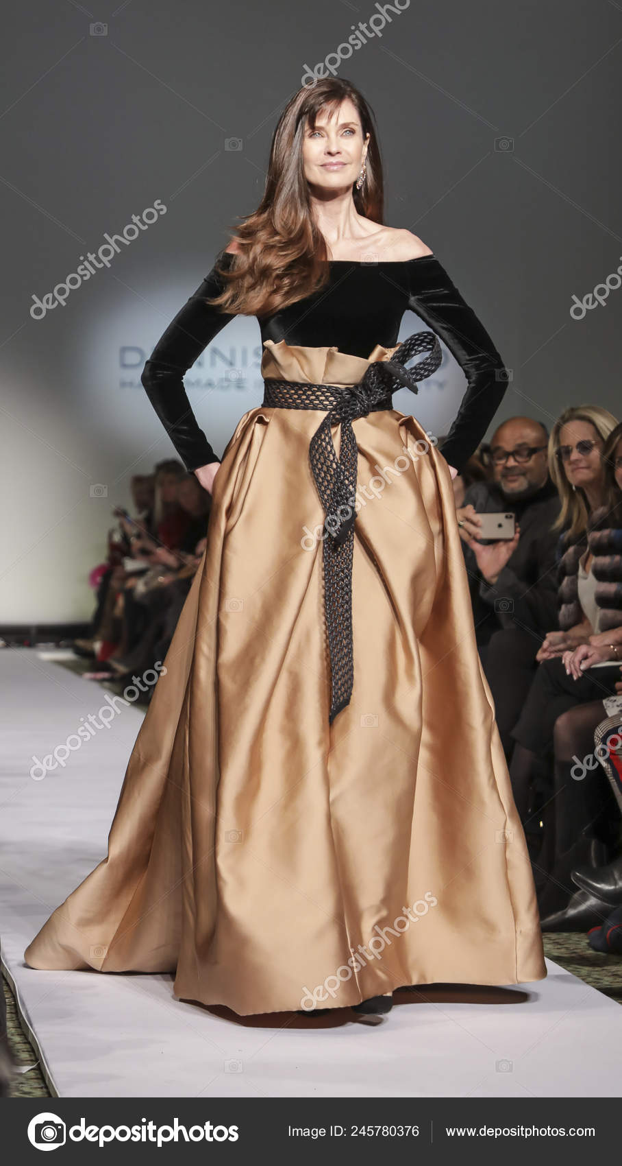 New York Usa February 2019 Carol Alt Walks Runway Dennis Stock Editorial Photo SamAronov 245780376