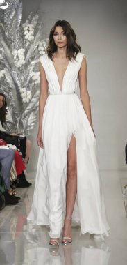 Theia gelin bahar 2020