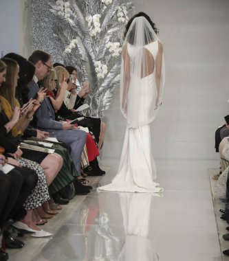 Theia gelin bahar 2020