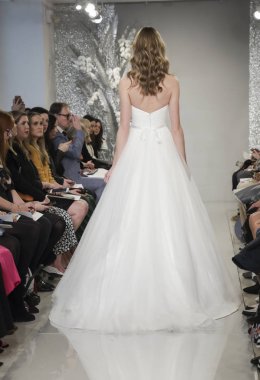 Theia gelin bahar 2020