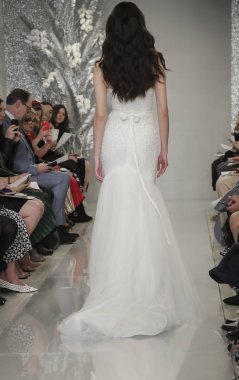 Theia gelin bahar 2020