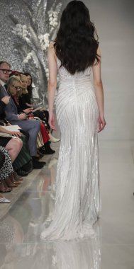 Theia gelin bahar 2020