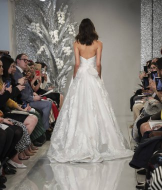 Theia gelin bahar 2020