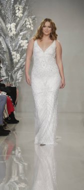 Theia gelin bahar 2020