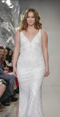 Theia gelin bahar 2020