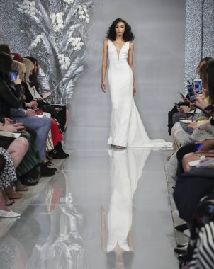 Theia gelin bahar 2020