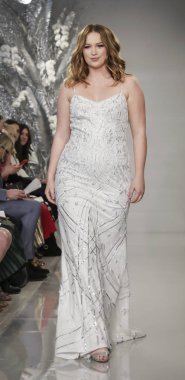 Theia gelin bahar 2020