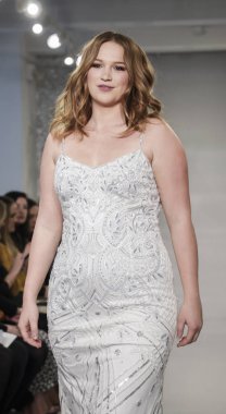 Theia gelin bahar 2020