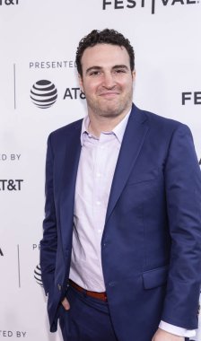 Ayağa Kalkmak, Düşmek