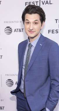 Ayağa Kalkmak, Düşmek