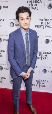 Ayağa Kalkmak, Düşmek