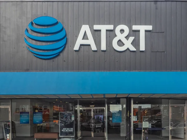 Exterior of AT&T store — Stock Photo, Image