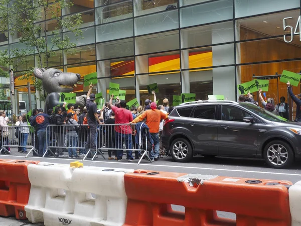 Manifestation syndicale contre le groupe CIM — Photo