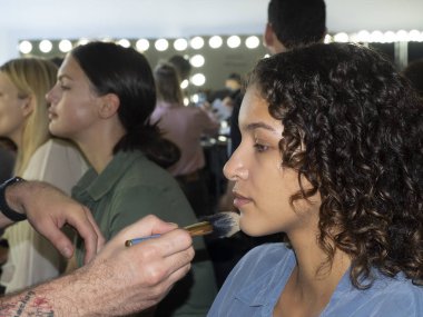 Rebecca Minkoff Ss 2020 Tanıtım