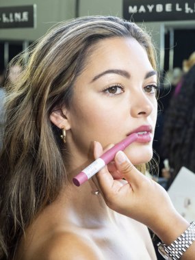 Rebecca Minkoff Ss 2020 Tanıtım