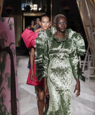 Hıristiyan Siriano Ss 2020